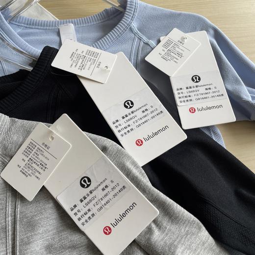 点此购买 lulu露露乐蒙Swiftly Tech女子针织工艺提花瑜伽长袖打底衫 cp LL 310217 商品图11