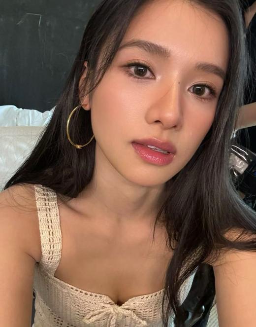 赛家 新款金色凯旋门徽标大圆圈耳环 商品图1