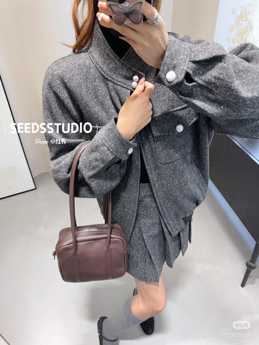 224-8 日单圆正小众 温润亲肤软糯轻盈 鹿皮 长柄保龄球包  长柄方盒包 商品图6