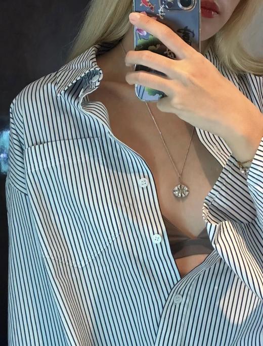 赛家 新款凯旋门徽标银色水晶花朵项链 商品图0