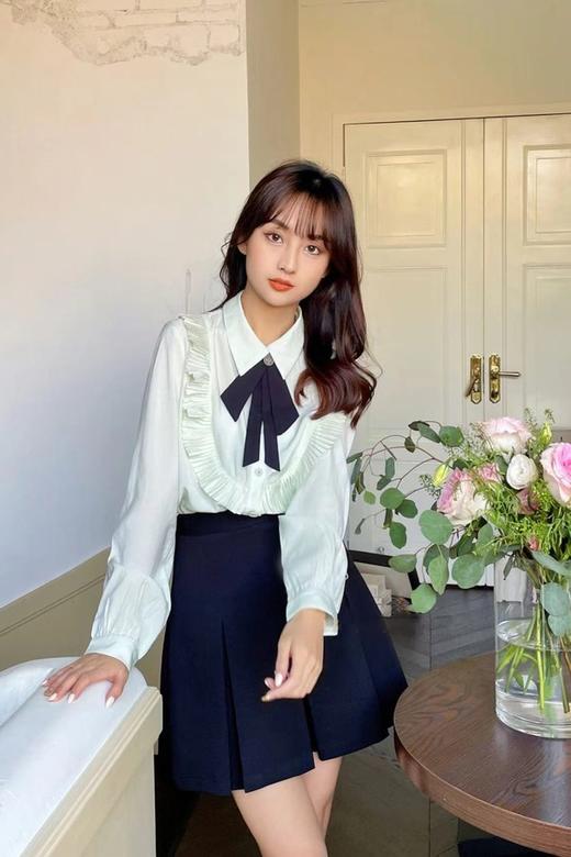 Stay2Weeks 浅绿色清新荷叶边衬衣 15434 商品图1