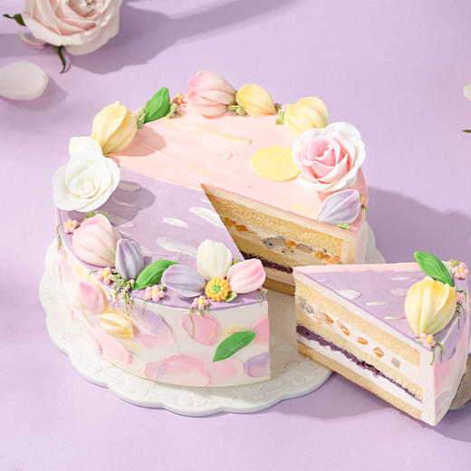 【花漾女神】奶油花在旷野绽放，每一朵都是为她定制的春日礼物。揭开盒盖，仿佛打开春日花园，世界因这份甜蜜而明亮。繁花永绽，与光同春。（武汉幸福西饼） 商品图2