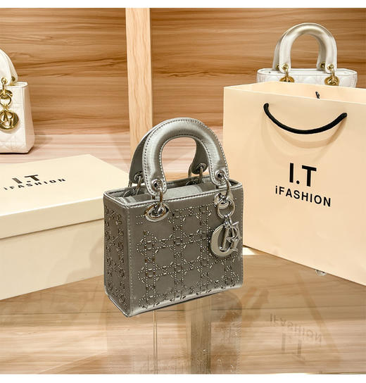 丁摩 【高品质】戴妃包女新款欧美时尚大牌烫钻重工高级感女士手提斜挎小包包5ZF-22402 商品图8