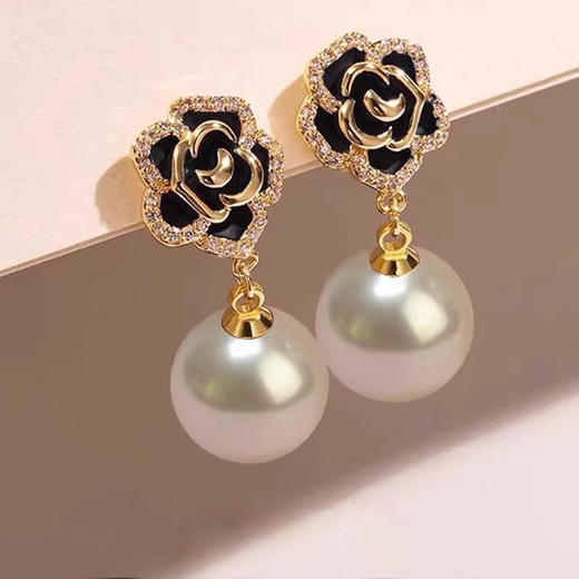 雀说 红色玫瑰花珍珠耳环女轻奢高级感气质银针长款耳坠新年耳饰5ZF-59 商品图2