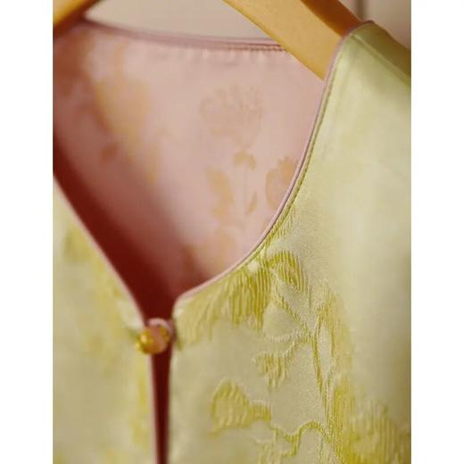 【自】全新升级【铂金会员588/天猫799/差价211】(13001) 洛诗琳2025春款双面穿30姆米真丝桑蚕丝重工提花中式外套女 商品图1