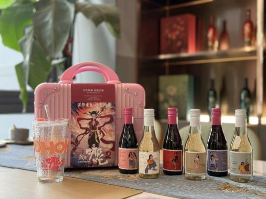 国潮哪吒IP跨界联名   缤纷故事&我是哪吒2联名款礼盒 商品图4