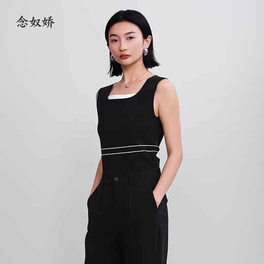 【商场同款】2025年春季新品黑白两色毛织背心CNW5394 商品图1