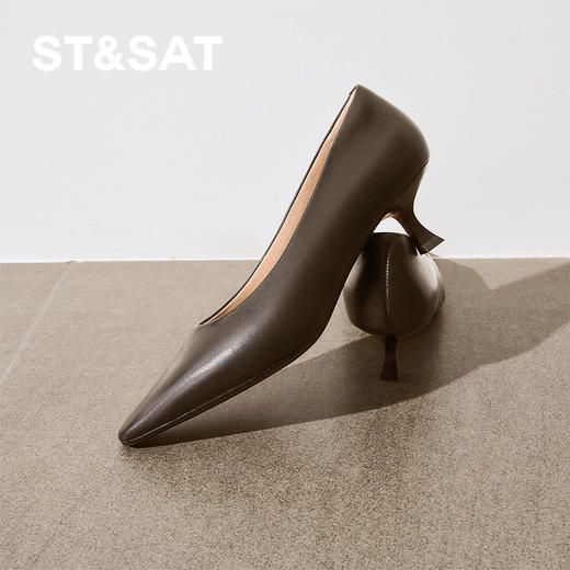 星期六经典简约素面尖头低跟鞋SSD1111203 商品图1