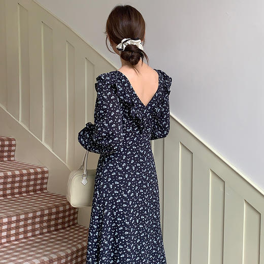 西遇碎花长袖连衣裙女新款藏蓝色法式收腰荷叶边裙子SS150077 商品图4