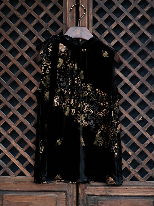 盛唐牡丹| 丝绒烫金硕果金扇纹背心 商品图7