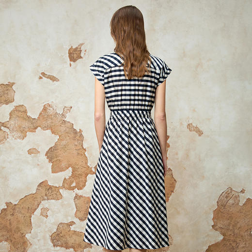 EITIE爱特爱基础款百搭通勤收腰衬衫连衣裙春夏新款8207903 商品图4