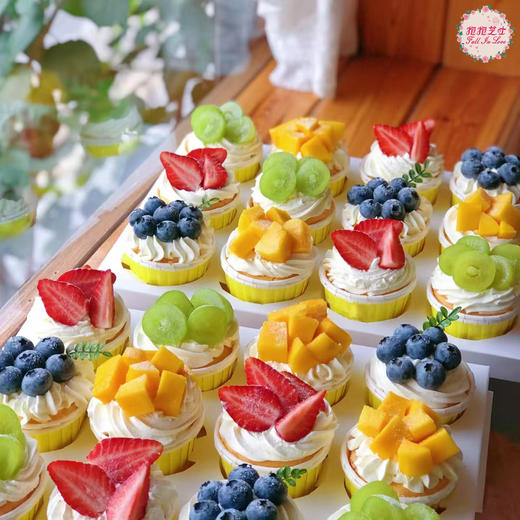 缤纷鲜果纸杯蛋糕（12个起拍） 商品图2