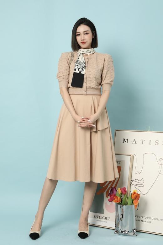 Le Malene 浅卡其圆领肌理感针织上衣 15649 商品图1