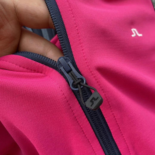 正品林德伯格女款高尔夫马甲，修身款弹性大。
只有深蓝色XS码，玫红色L码XL码各一件。
xs码胸围78，L码胸围94，XL胸围98 商品图9