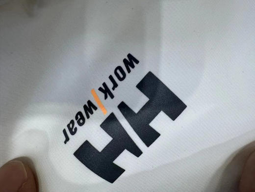 正品海丽汉森 春夏 速干联名T恤

S M L XL XXL 保真 黑白双色 

速干面料 高透气 高抗汗结构 商品图4