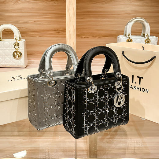 丁摩 【高品质】戴妃包女新款欧美时尚大牌烫钻重工高级感女士手提斜挎小包包5ZF-22402 商品图0