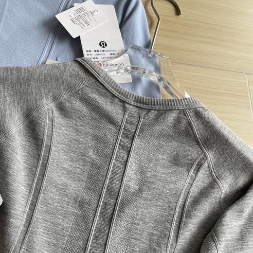 点此购买 lulu露露乐蒙Swiftly Tech女子针织工艺提花瑜伽长袖打底衫 cp LL 310217 商品图9