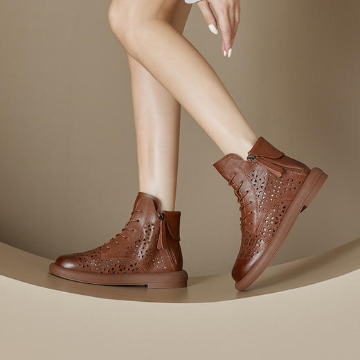 雀说复古真皮缕空马丁靴女厚底双侧拉链休闲短靴子大码平底女鞋AL9027 商品图1