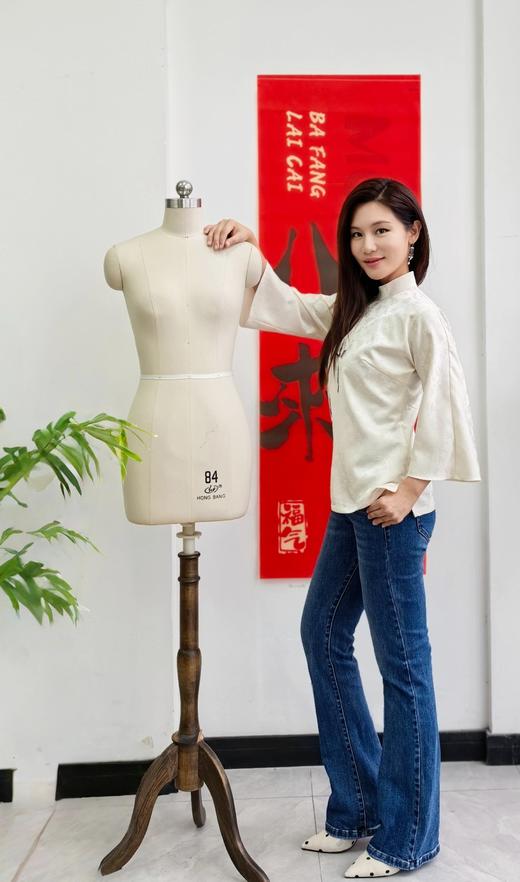 逸红颜明月优选#『汀溪』“细长直”微喇牛仔裤，超柔大弹力，一键拉腿复古水洗蓝 商品图2