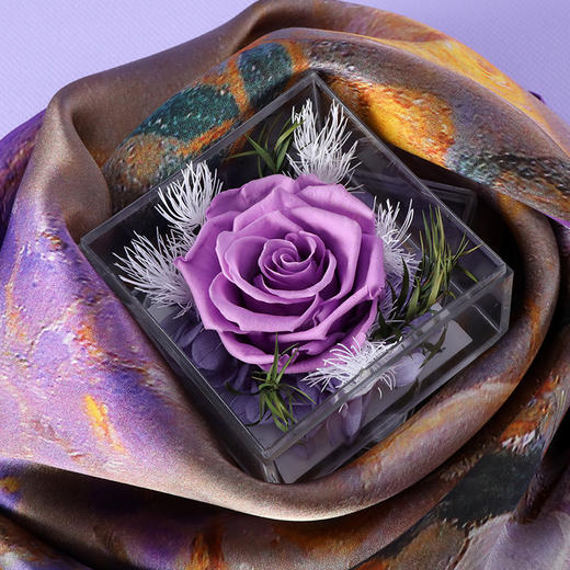 礼物】金三塔真丝印花方巾+玫瑰永生花送礼套装（玫瑰故事）JZHF802 商品图4