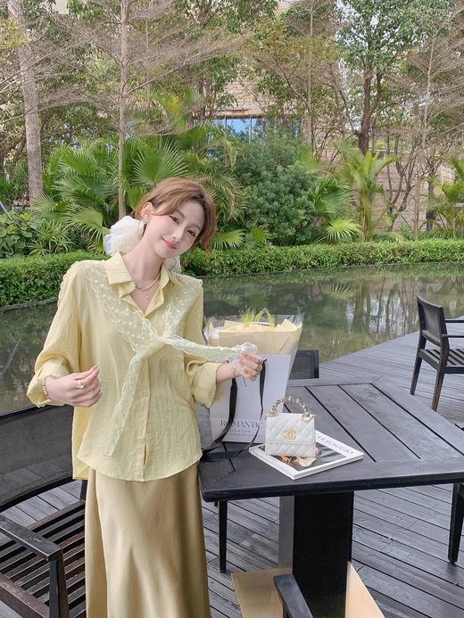 张心子【流光美学】春夏防晒通勤风气质蕾丝披肩衬衣两件套套装 U2502035 商品图2