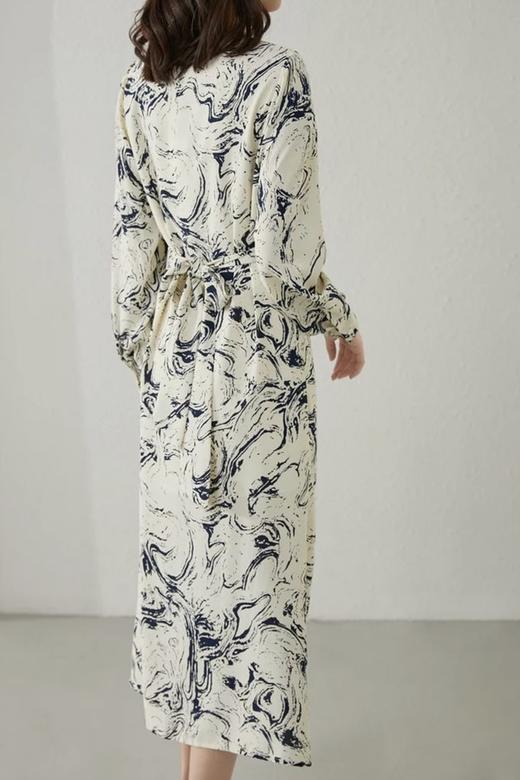 SENTUBILA尚都比拉 时尚扭结收腰抽象印花连衣裙 15748 商品图6