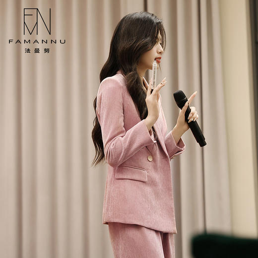 IWY/粉色高级感阔腿裤西装套装女气质显瘦两件套丝绒职业工作服1024CP038 商品图4