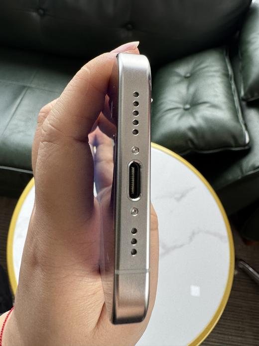 编号614846-苹果国行iPhone15Pro/512G/白色，原装机器，双卡5G手机，成色9.8新，原机电池90%，特价6599元！质检工程师已深度检测通过，店保180天，请放心购买！ 商品图5