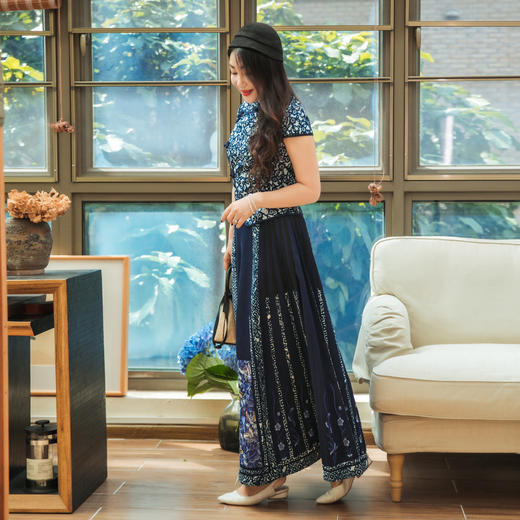 【林栖设计小店】（现货）非遗 | 蓝印花布典雅精致蝴蝶手工盘扣显瘦新中式旗袍领上衣1903292-1962005 商品图9