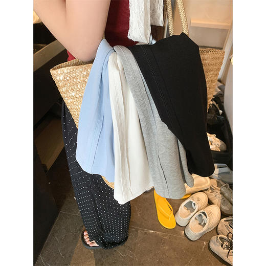 <曾小咸推荐>基础百搭4色圆领短款修身短袖T恤 商品图4