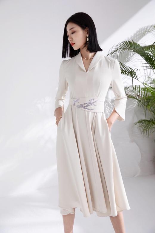 Le Malene 国风刺绣小翻领收腰大A摆连衣裙 15782 商品图3