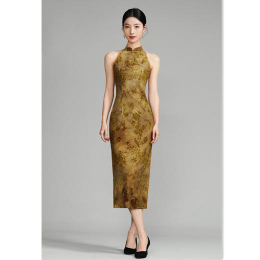 GX时尚改良新中式长款植绒挂脖旗袍2025春夏新款日常可穿旗袍 商品图3