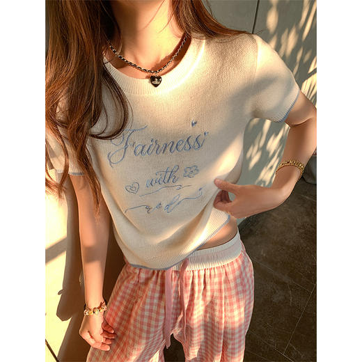 <曾小咸推荐>字母绣花针织短袖 日常119.99/件 立减60 秒杀59.99/件！！ 商品图2