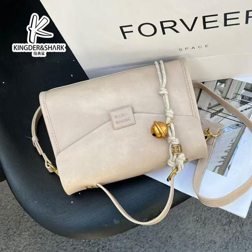 经典鲨2025年新款大容量单肩斜挎气质手提包女KGB37-5161761 商品图3