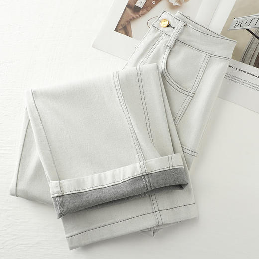 百媚生 白色加长弯刀裤新款牛仔裤高腰显瘦宽松阔腿镰刀裤82508 商品图2