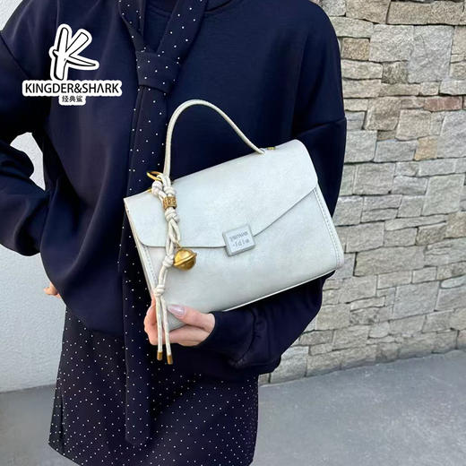 经典鲨2025年新款大容量单肩斜挎气质手提包女KGB37-5161761 商品图4