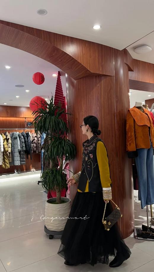 slim trunk 手袋以优雅之姿亮相2025cruise早春秀场（CB） 商品图7