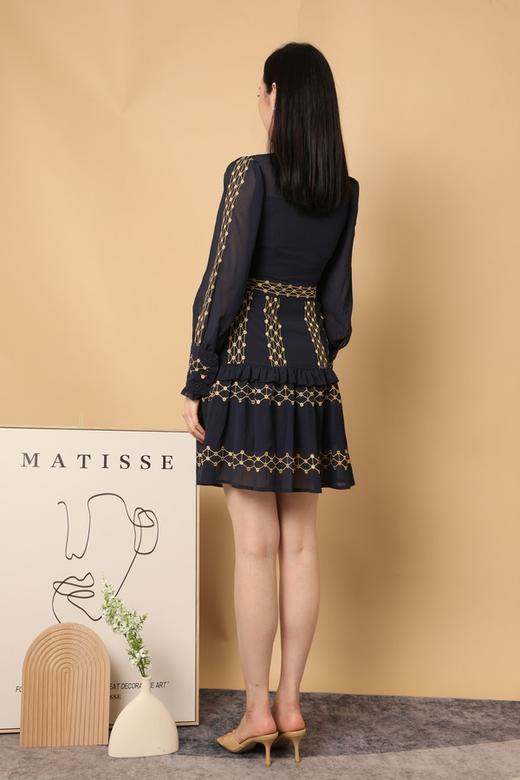 SUMMER & SAGE 藏蓝撞色立体刺绣连衣裙 15590 商品图4