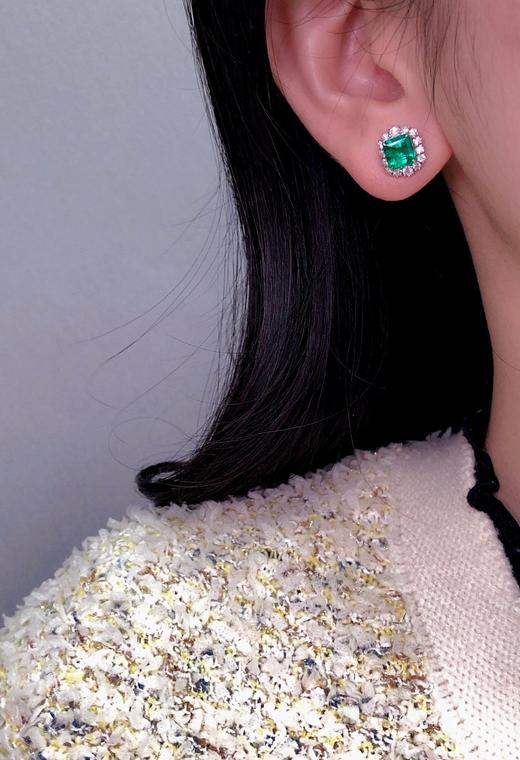 2.66ct刻面祖母绿耳钉 商品图4