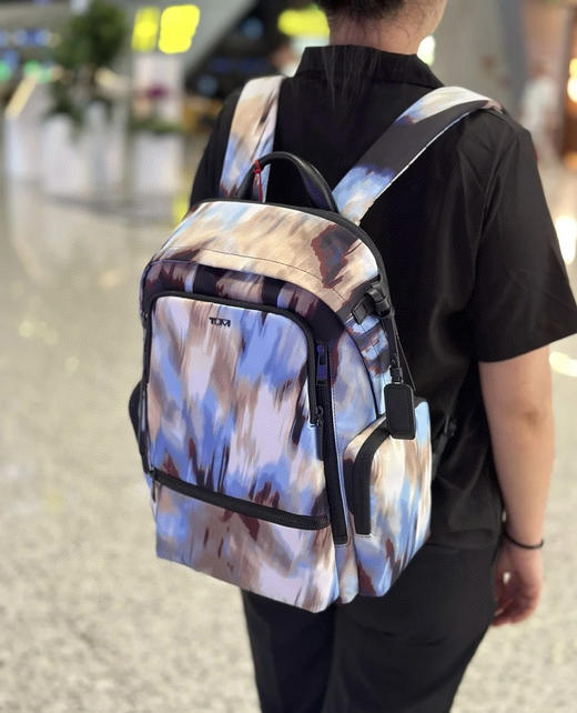 225-9渠道货 TM Voyageur系列 简约时尚 可通勤 尼龙双肩包 商品图8