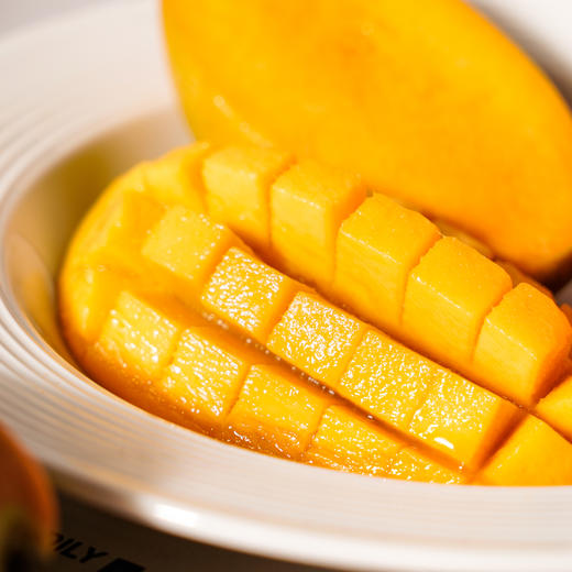 【果蔬精选】海南•树上熟贵妃芒 皮薄肉厚香味足 细腻可口 爽滑汁多 清甜味美 百吃不腻 新鲜采摘 产地直发 商品图3