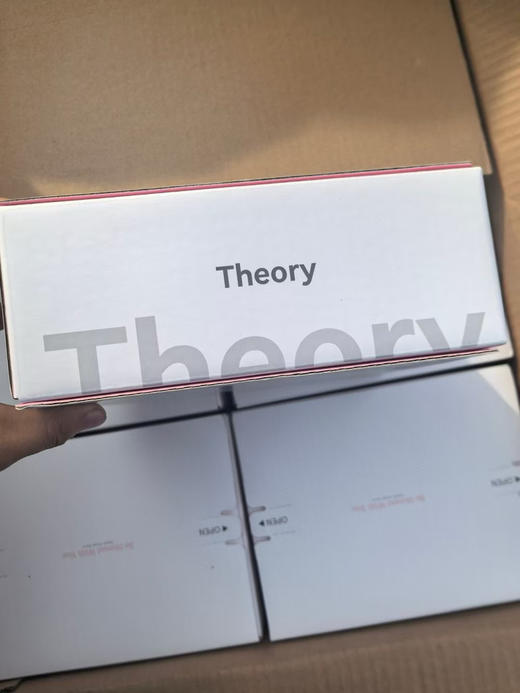 原单正品Theory醋酸真丝混纺发箍女款皱褶头箍高颅顶发卡百搭，成份：10%真丝  90%醋酸纤维
三个色，原价69欧
拆盒无质量问题不退换 商品图10