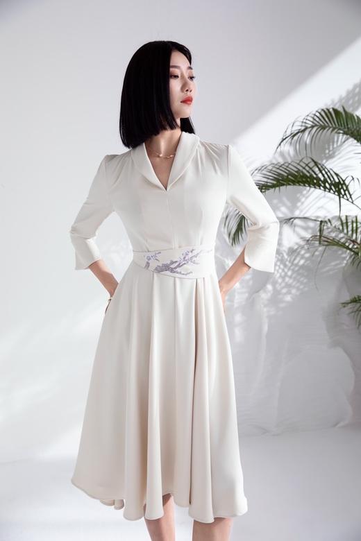 Le Malene 国风刺绣小翻领收腰大A摆连衣裙 15782 商品图2