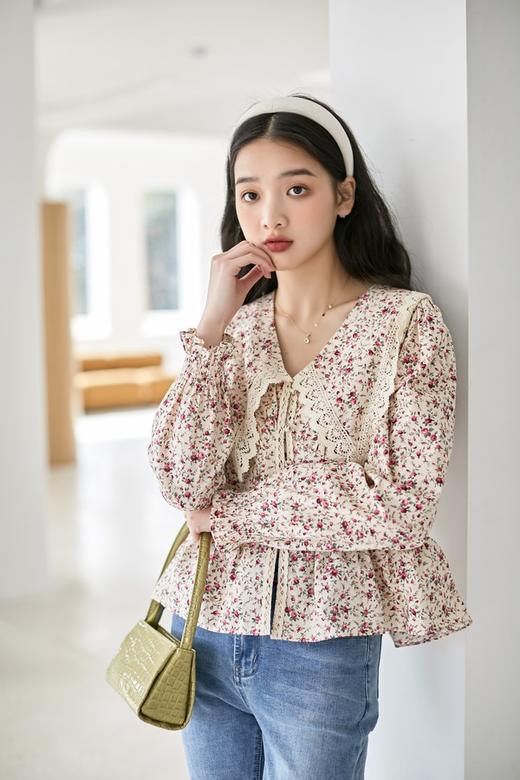 L.Fleuri 蕾丝翻领碎花上衣 15556 商品图1