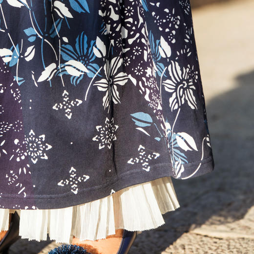 【林栖设计小店】（现货）纯棉水田连衣裙复古蓝印花铁线莲花纹优雅绣花2025春夏新品长裙女1952053 商品图6