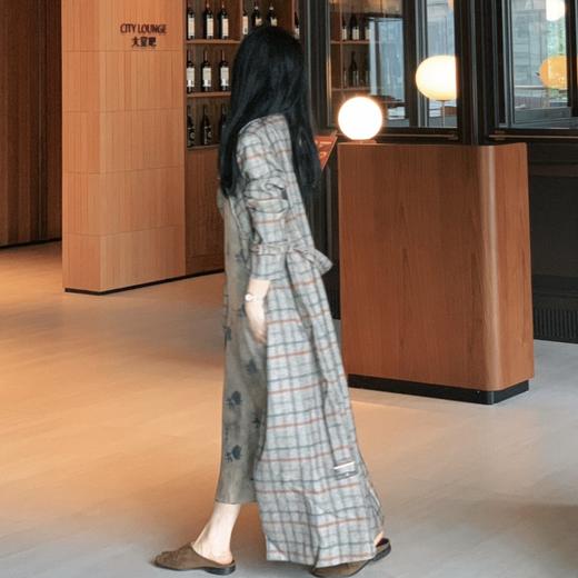 顺丰包邮洛诗琳35155复古英伦风长款慵懒格纹风衣女6044 商品图3