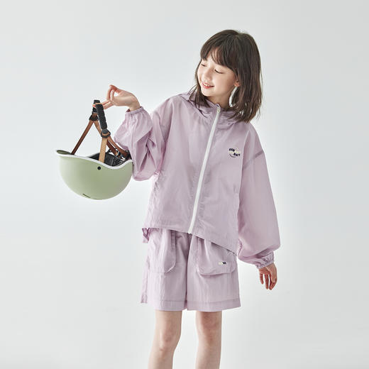 棵初25年新款童装春夏户外轻量化套装轻盈连帽防晒外套松紧腰短裤 商品图2