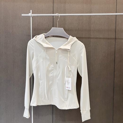 点此购买 lulu露露柠檬Define女士运动连帽夹克瑜伽服上衣防晒外套 mmm 310272 商品图10