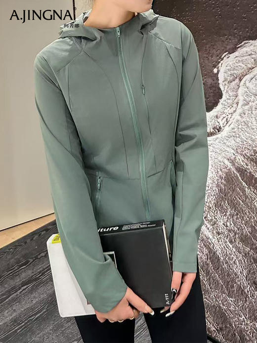 【轻薄舒适】阿菁娜lu系户外运动外套F30C207019 商品图1