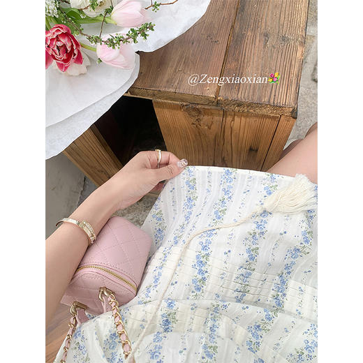 <曾小咸推荐>重工春季休闲杏底蓝色碎花连衣裙 商品图1